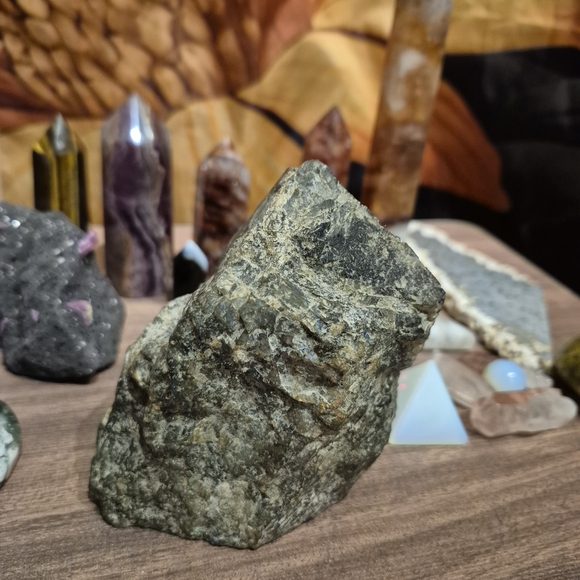 Vibrant Labradorite Crystal - Picture 4 of 4